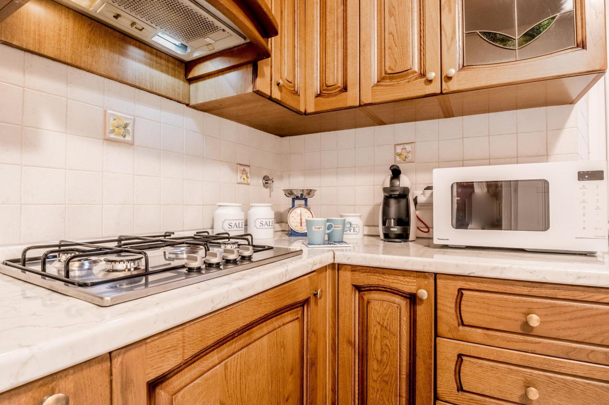 Piazza Vescovio Spazioso Trilocale โรม ภายนอก รูปภาพ