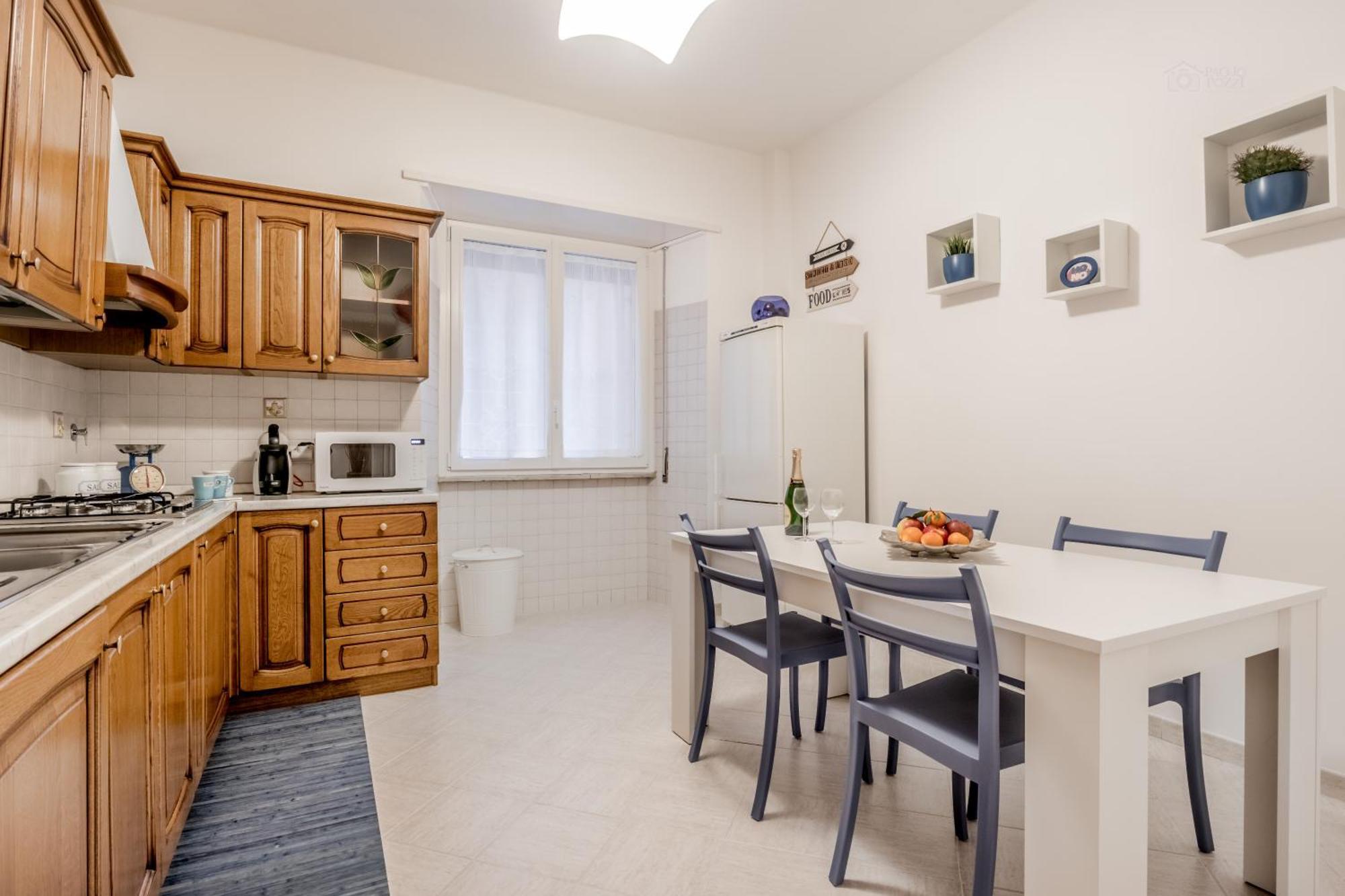 Piazza Vescovio Spazioso Trilocale โรม ภายนอก รูปภาพ